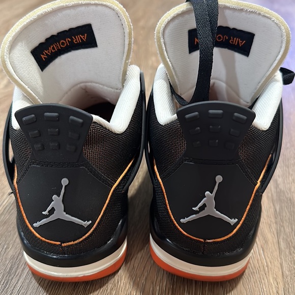 Jordan 4 Retro SE Starfish - Picture 5 of 10